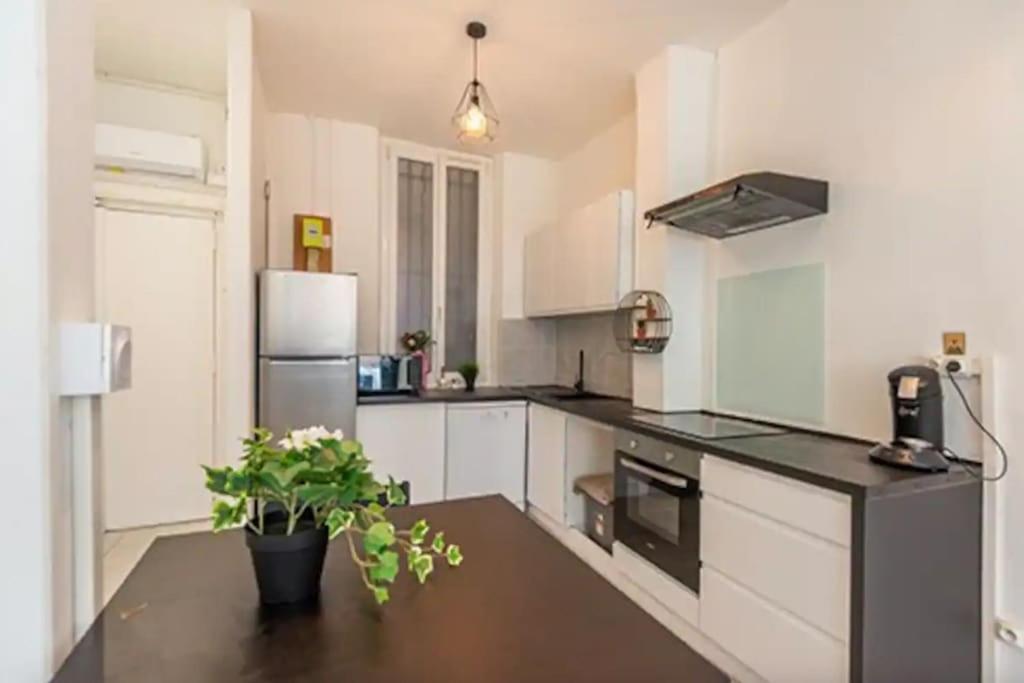 T2 Appartement Lumineux A La Joliette Марсилия Екстериор снимка